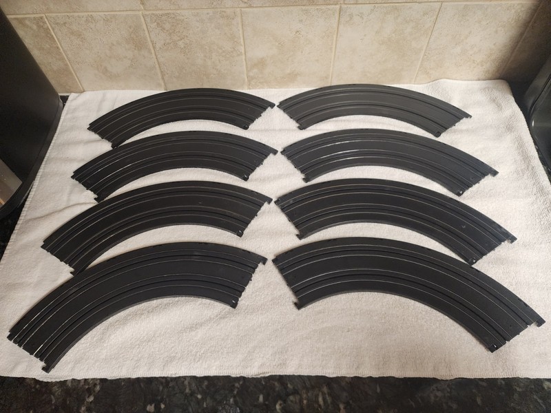 Aurora AFX Slot Car Track 2519 9" Radius Curve 1/4 Circle Lot Of 8 Pieces 1970's