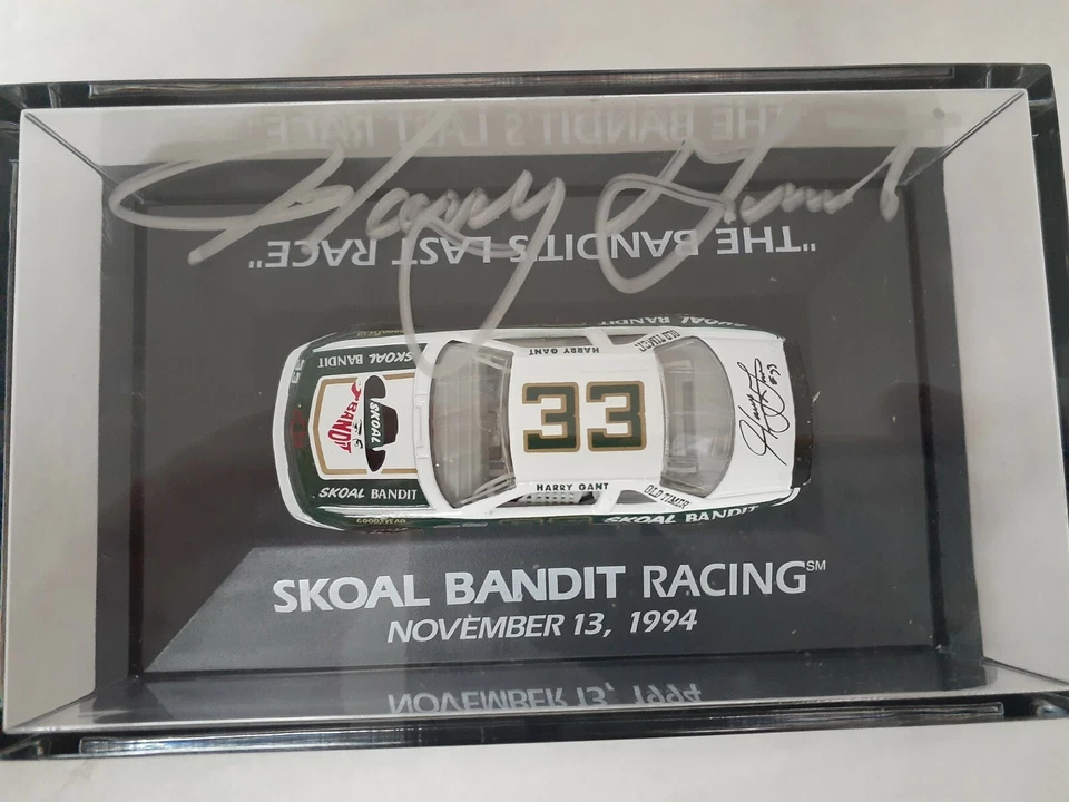HARRY GANT SKOAL BANDIT RACING 1:64 DIE CAST ADULT COLLECTIBLE IN PLASTIC CASE - Image 4 of 4