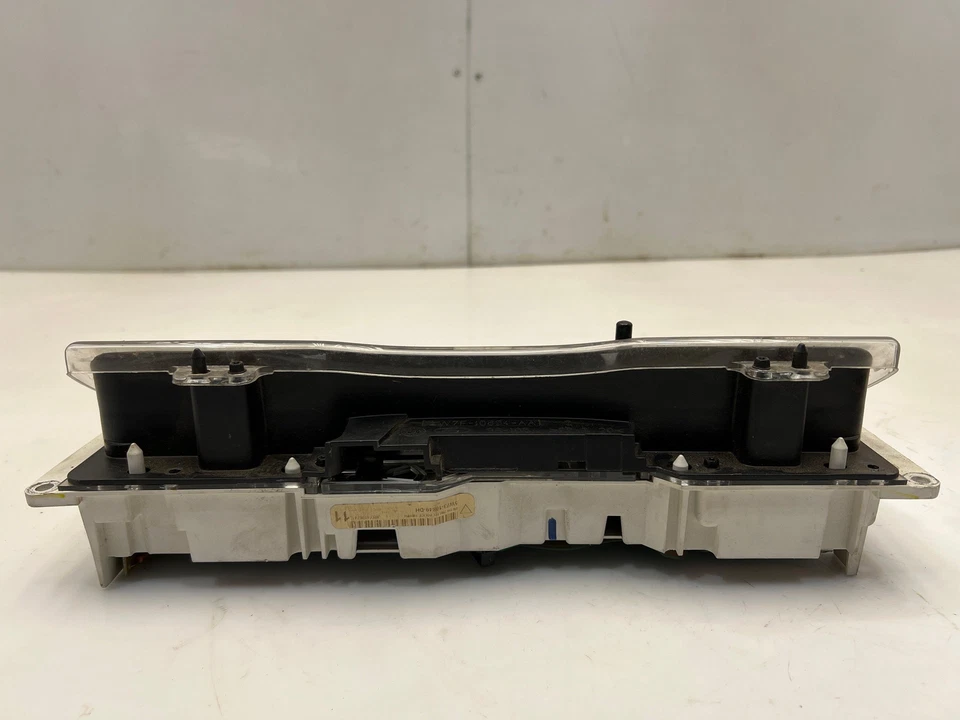 Cuadro de instrumentos Ford Crown Victoria 2003-05 policía analógica OEM 5W73-10849-DH Foto 3 de 4