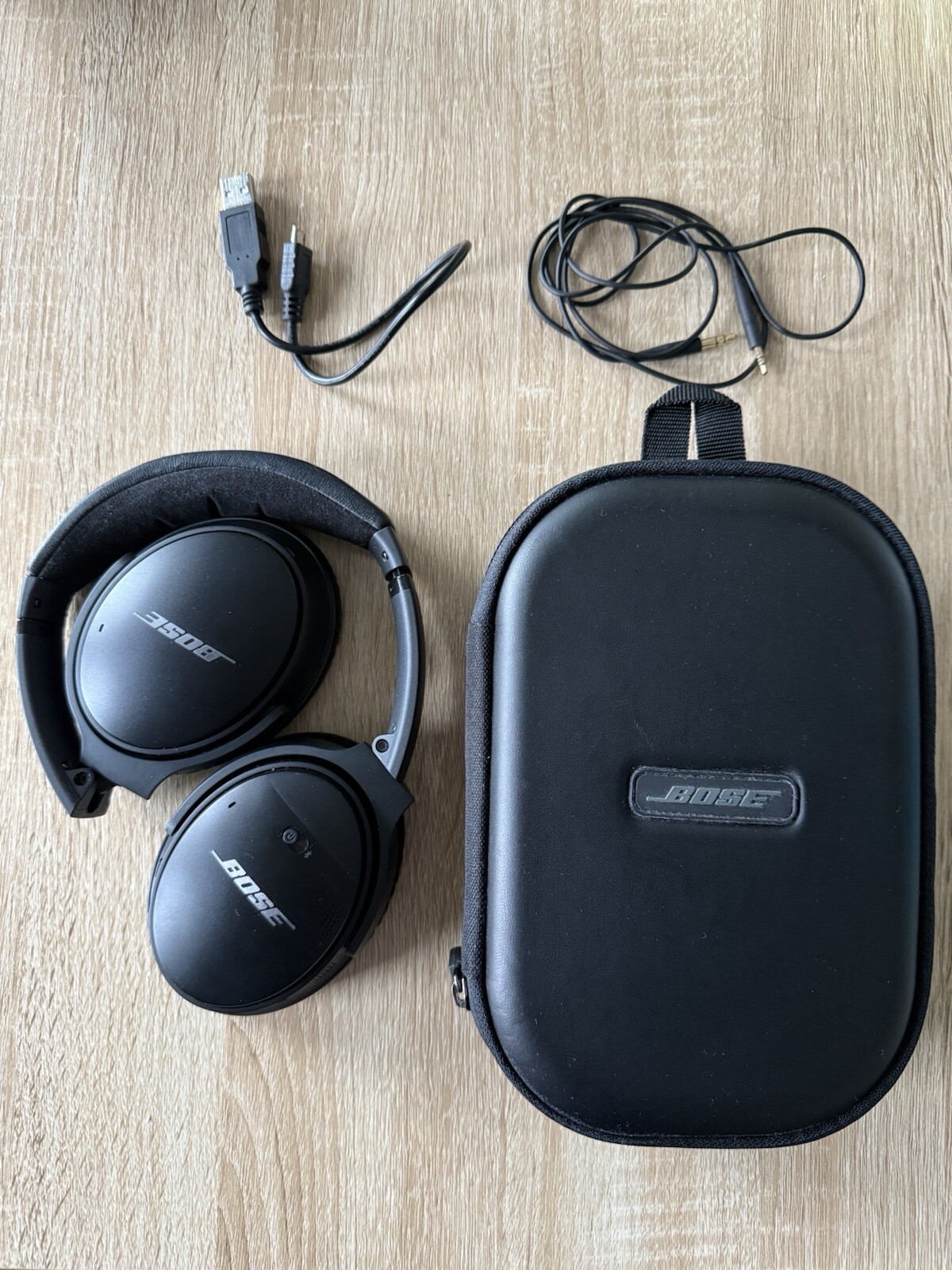 Bose QC35 Black Noise Cancelling Bluetooth Headphones-image