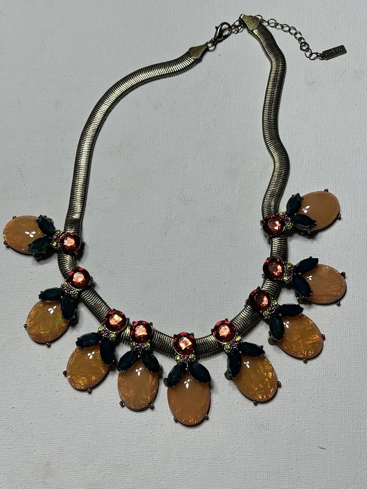 "Collar BaubleBar ámbar opaco azul marino y rosa estilo escarabajo 16""+3""" Foto 2 de 4