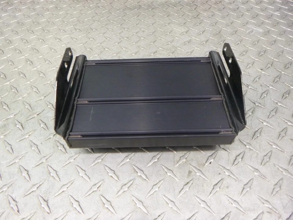 2012-2016 Harley Davidson FLHX Street Glide Harmon Kardon Amplifier 76000071 - Image 4 of 4