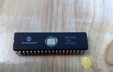 MICROCHIP INTEGRATED CIRCUIT LOT w/ PIC17C44/JW L714 & U21 PSF12000 #GK-3