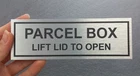 PARCEL BOX SIGN / LIFT LID TO OPEN PLAQUE - METAL - INSTANT FIX - 15 x 5 cm