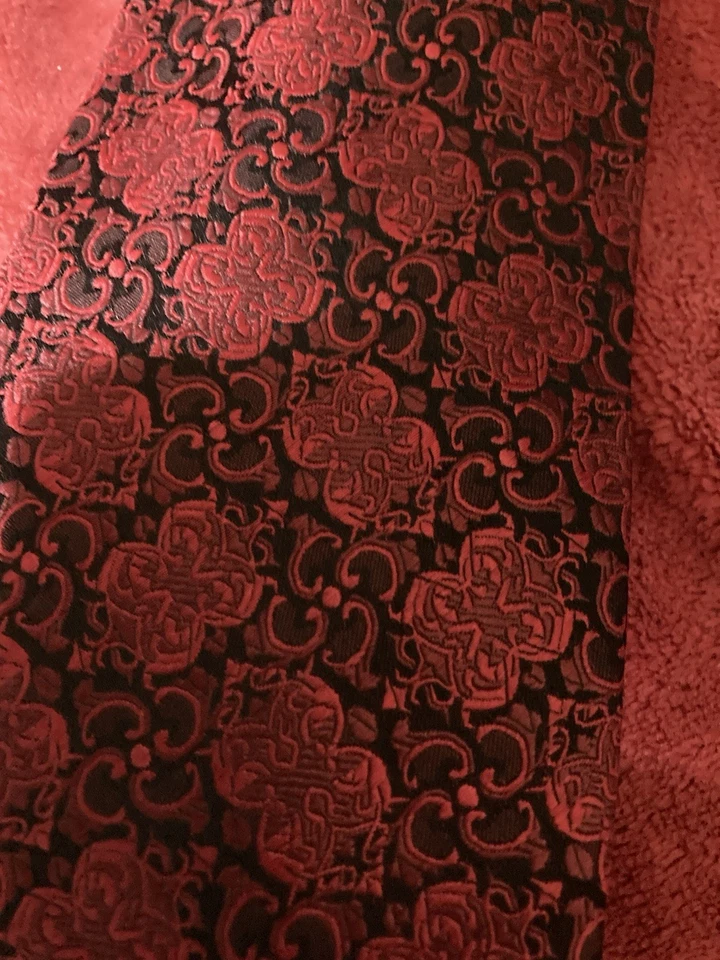 Corbata de seda para hombre Valerio Garati roja negra gótica vampiro Foto 2 de 4