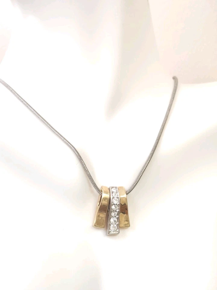 Collar cadena serpiente colgante circonita cúbica enchapado en oro y plata Nina Ricci Avon Foto 4 de 4