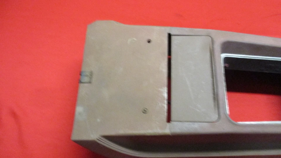 1970 FORD MUSTANG AND COUGAR CONSOLE WILL ALSO FIT 1969 2 - Image 2 of 4