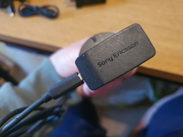 Sony Ericsson Xperia X10 Mini Charger