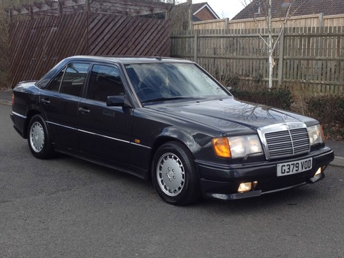 1990 MERCEDES W124 - 260E - AUTO - GENUINE 64000 MILES - FACTORY FITTED AMG KIT