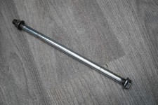 HONDA MAGNA V65 VF1100 UNTERE MOTORLAGERSCHRAUBE 230mm