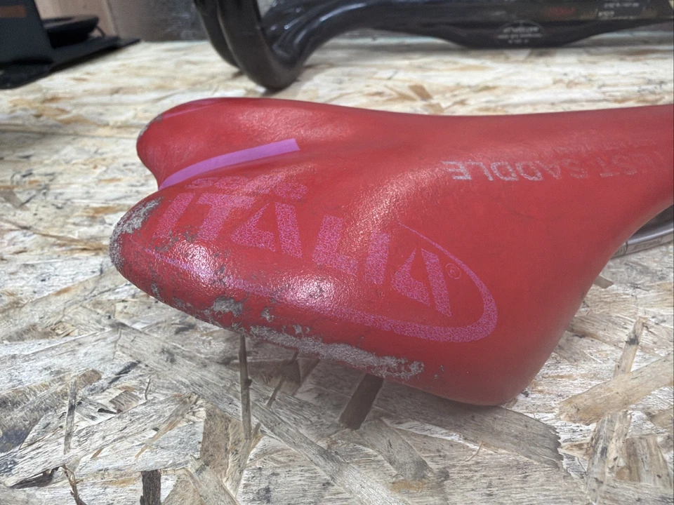Selim de teste SELLE ITALIA SLR super leve 275mm x 132mm vermelho 169g - Imagem 4 de 4