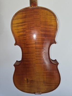 4/4 VIOLIN HAND MADE Used Violin