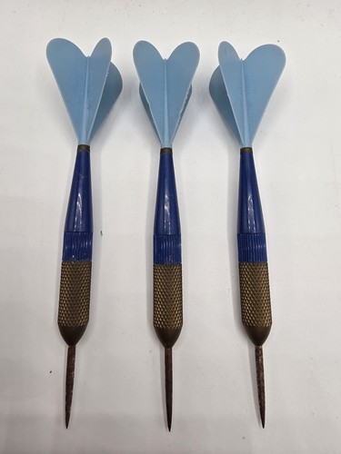 Vintage Dorwin Brass Darts Set - Made In England - Blue With White Case