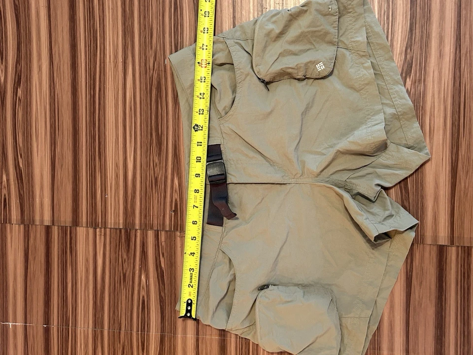 Columbia Womens Cargo Hiking Shorts Beige Khaki Belted sz Medium - Image 2 of 4