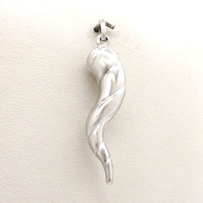 Solid 18k White Gold Twisted Italian Horn Ward Off Evil Charm Pendant Italy New