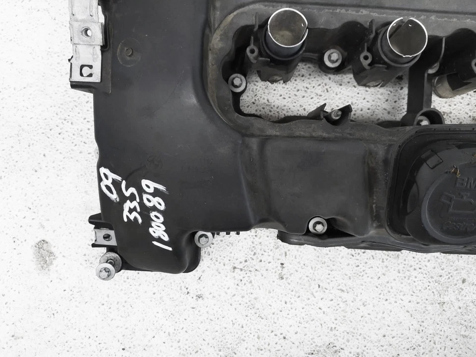 Cubierta de válvula de culata de motor BMW 535I 2008-2010 3,0 L 70312785 *Tubos doblados Foto 4 de 4