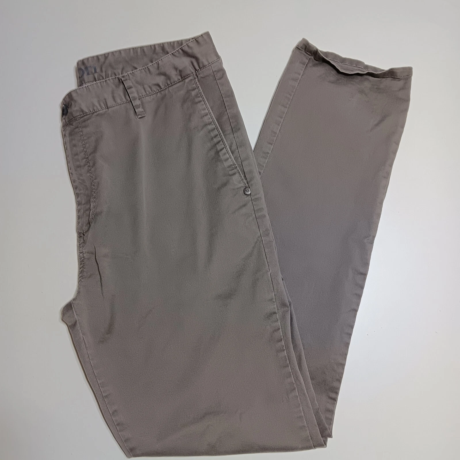 vuori slim casual performance stretch collins chino pants