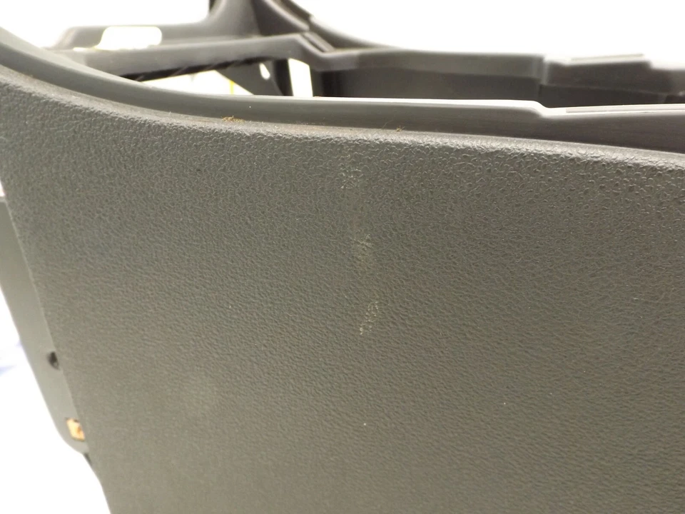 Chevrolet Cobalt 2005-2010 base de consola central negra usada 25845895 OEM Foto 4 de 4