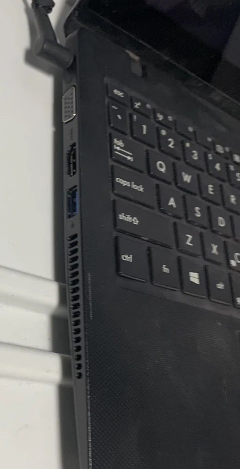 ASUS VivoBook X200CA - Celeron 1007U 1.50 GHz 4GB RAM 500GB - Needs Battery - Image 3 of 4