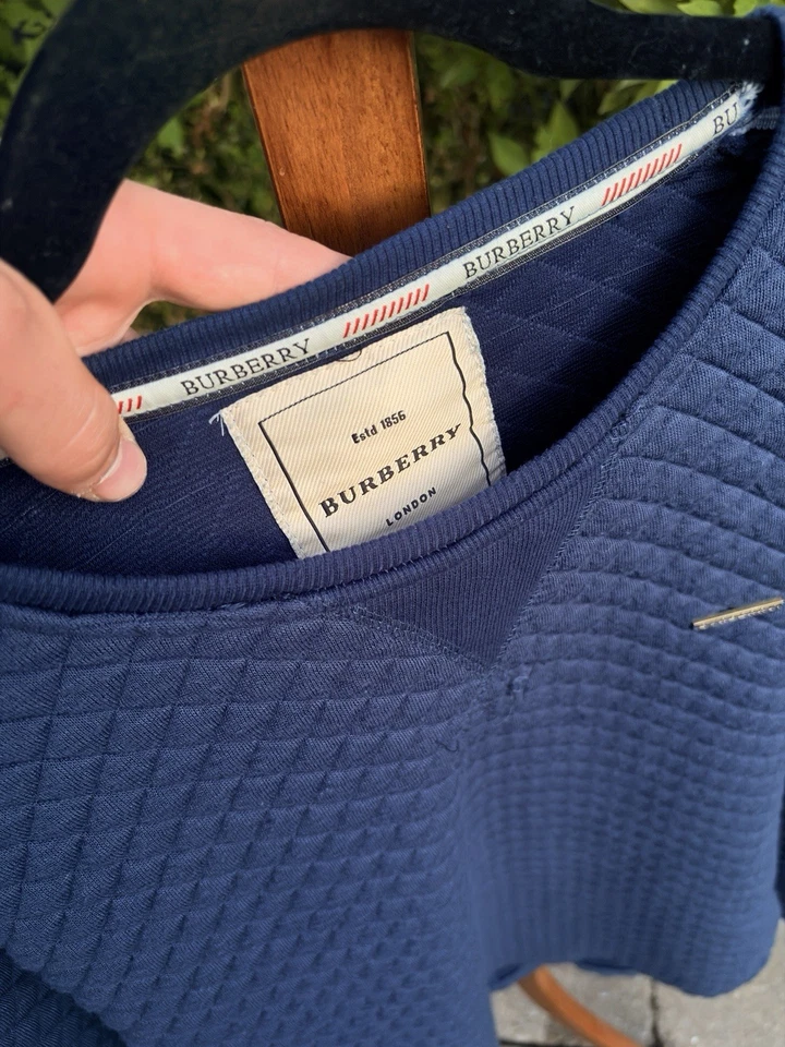 Burberry acolchado cuello redondo azul marino para hombre Foto 3 de 3