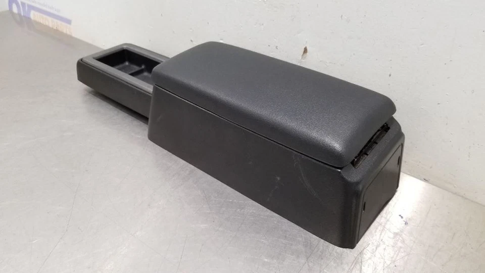 83 MAZDA RX-7 FB FRONT FLOOR CENTER CONSOLE REAR SECTION BLACK - Image 3 of 4