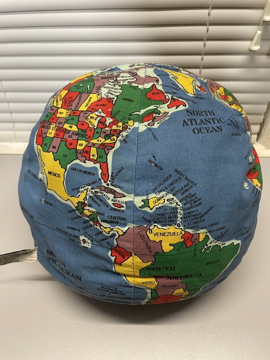 2015年製Hug A Planet Globe Plush 地球儀型クッション Super Hugg-A-Planet Earth | Hugg A Planet – Hugg A Planet®