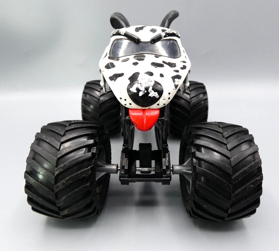 Hot Wheels Monster Jam Monster Mutt Dalmatian 1:24 Diecast Truck – Very Good - Image 4 of 4