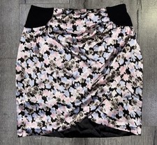 Bebe Women  s Floral Multi Color Skirt Size M 308