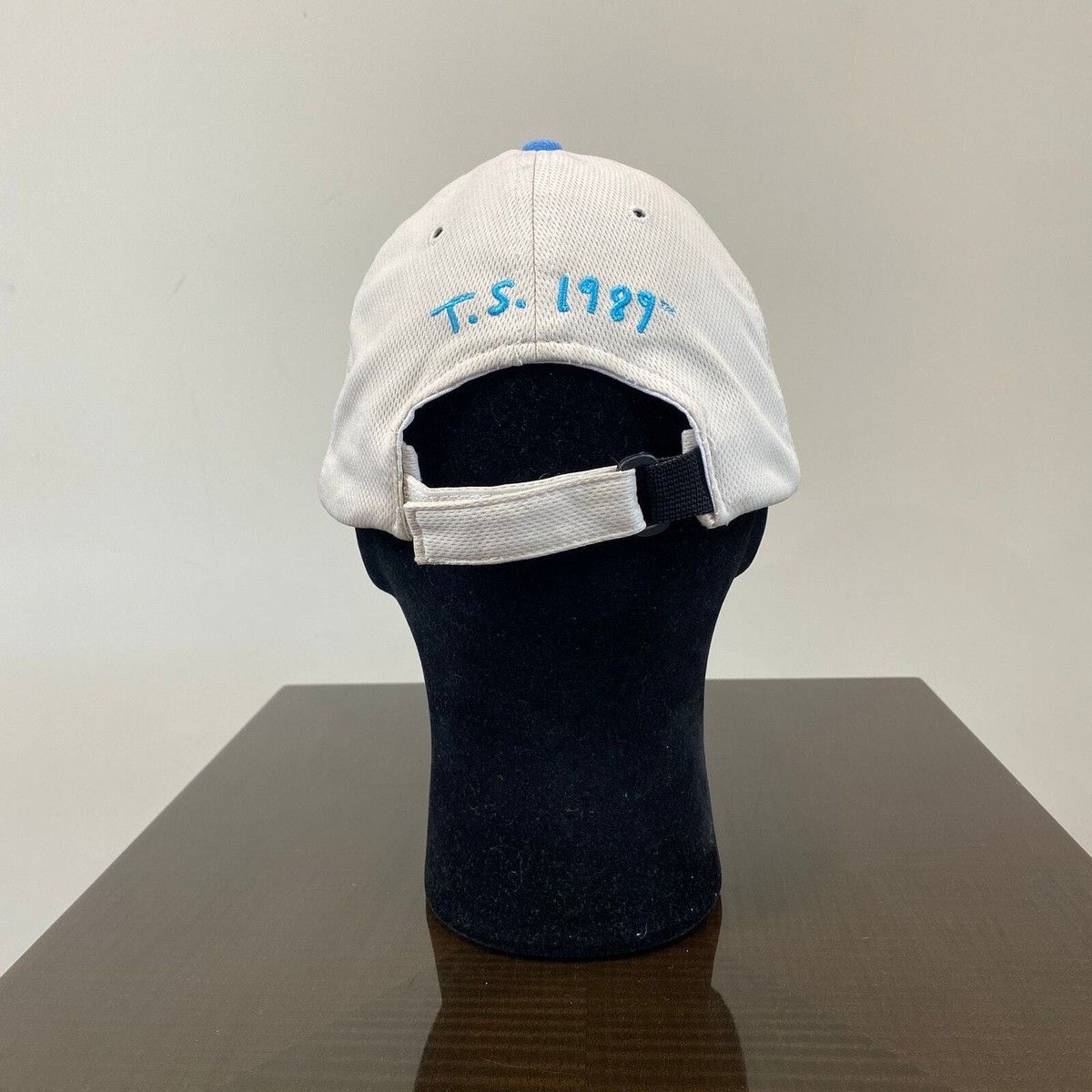 Taylor Swift 1989 World Tour Hat Base | eBay display picture 1
