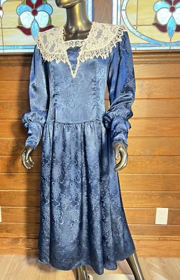hoco navy blue dresses Sweetheart Neck Navy Blue Lace Homecoming Dresses Beaded Short Prom Dress ARD1588 main image 1