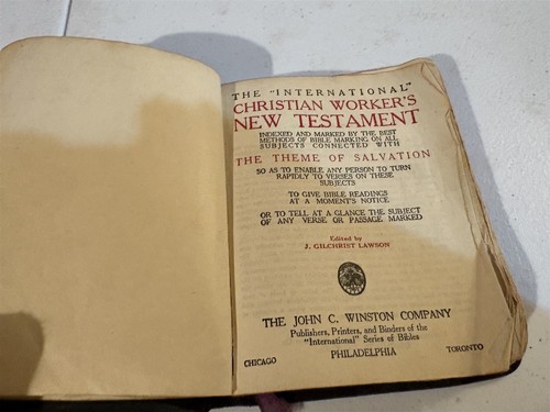 1924 well worn Christian Worker's New Testament, indexed by subject - Picture 3 of 10