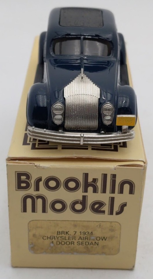 Miniature Brooklin 1/43 – Chrysler Airflow 4 Portes 1934 – Crème – BRK7 001A