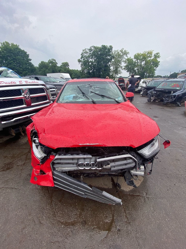 Motor de arranque usado se adapta a: Audi A4 2013 2,0 L turbo grado A Foto 2 de 4