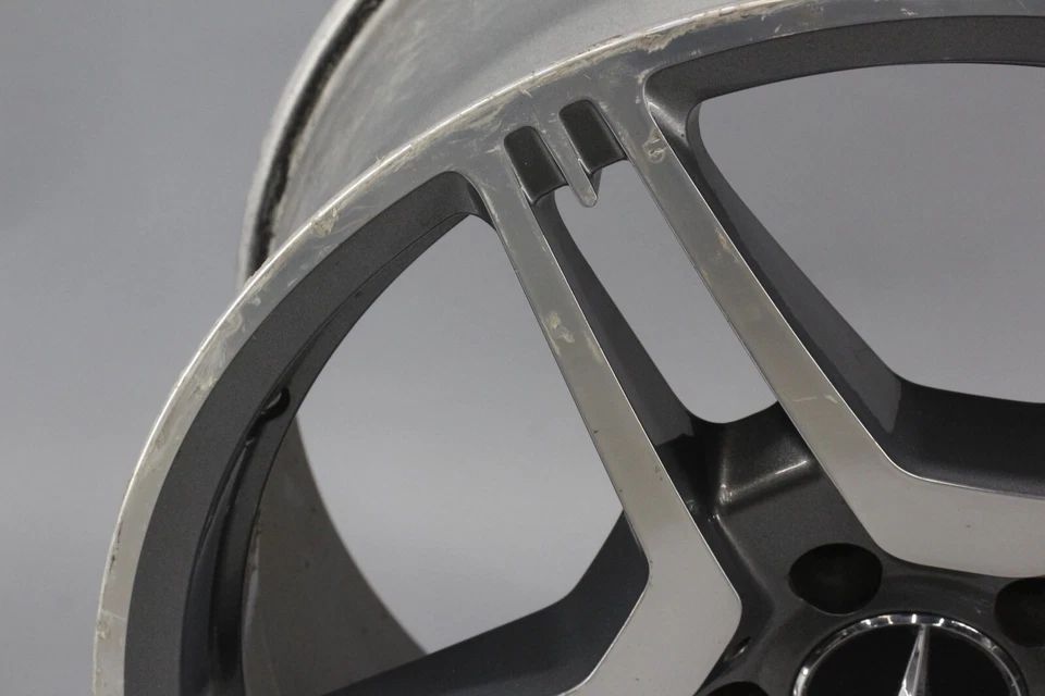 ✅ Mercedes W212 E63 AMG 9.5 X 19" R19 Factory Wheel Rim Gray 2124012802 OEM - Image 3 of 4