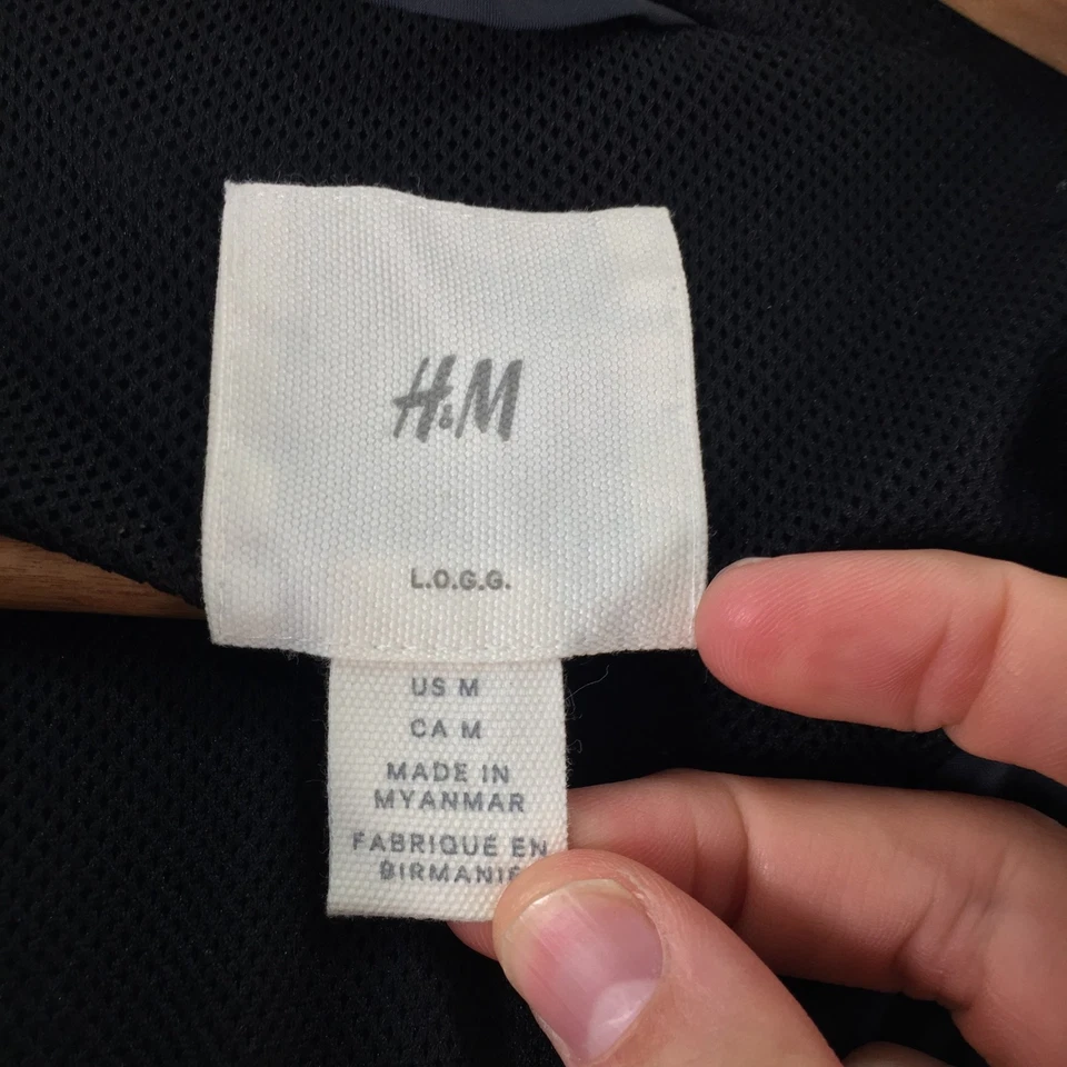 H&M mens jacket size M navy blue windbreaker spray hooded long sleeve zip 124796 - Image 4 of 4