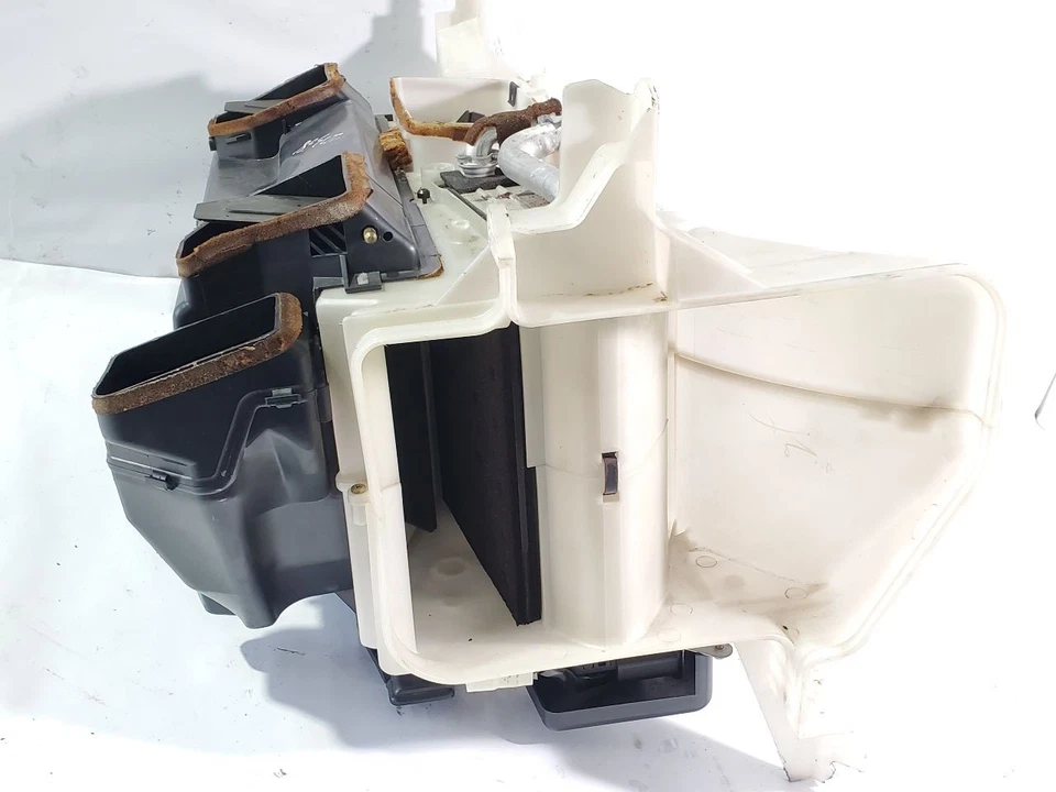 Front AC Evaporator OEM Lexus LX470 98 99 00 01 02 03 04 05 06 07 - Image 2 of 4