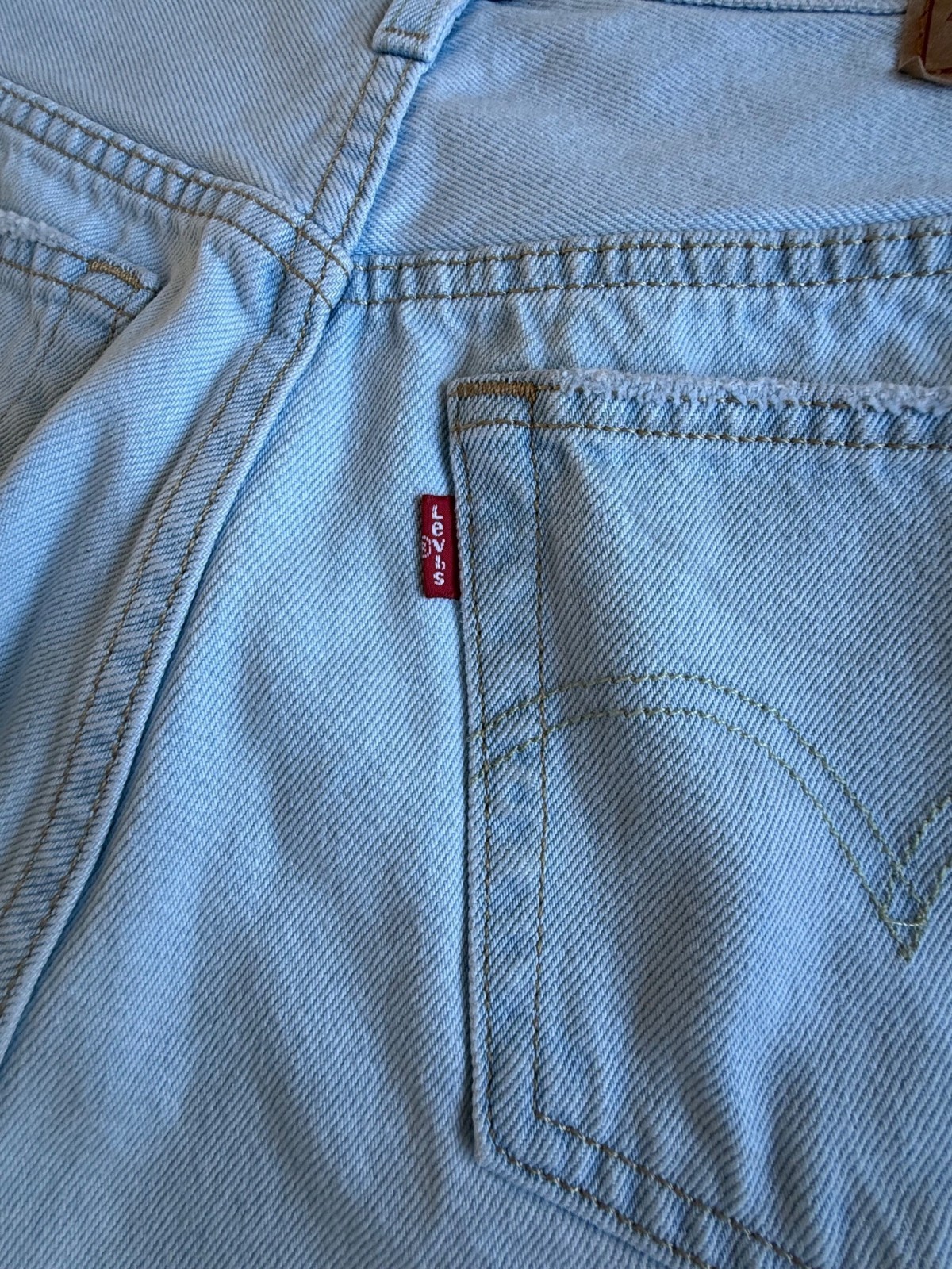 Levi's 501 Light Wash Button Fly Raw Hem Denim Jean Shorts Size 29 Waist / Size thumbnail 5