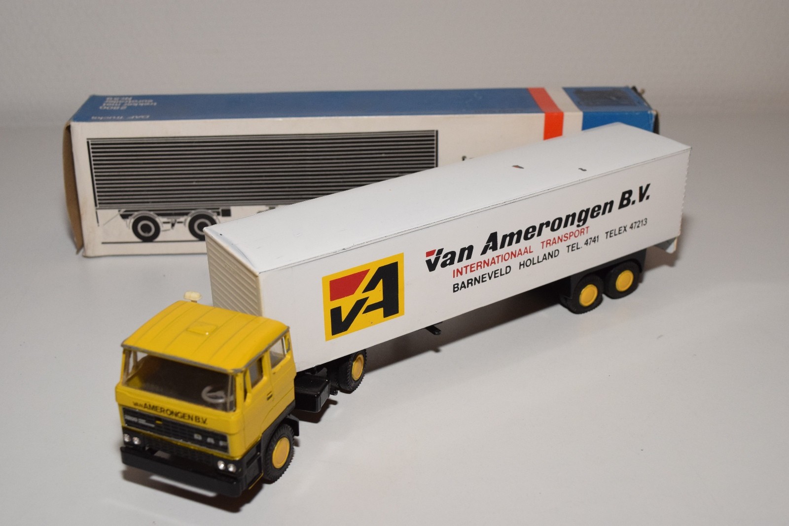 A5 1:50 35 LION CAR TOYS 78 DAF 2300 CAMION REMORQUE BOITE VIDE D'ORIGINE EXC