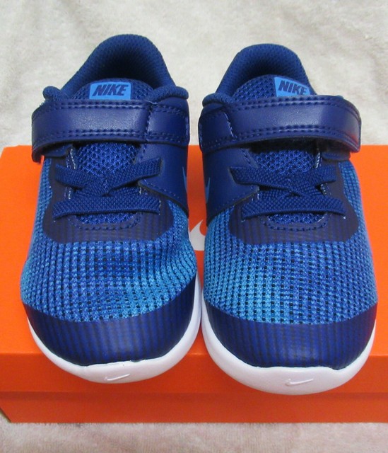 toddler boy blue nike shoes