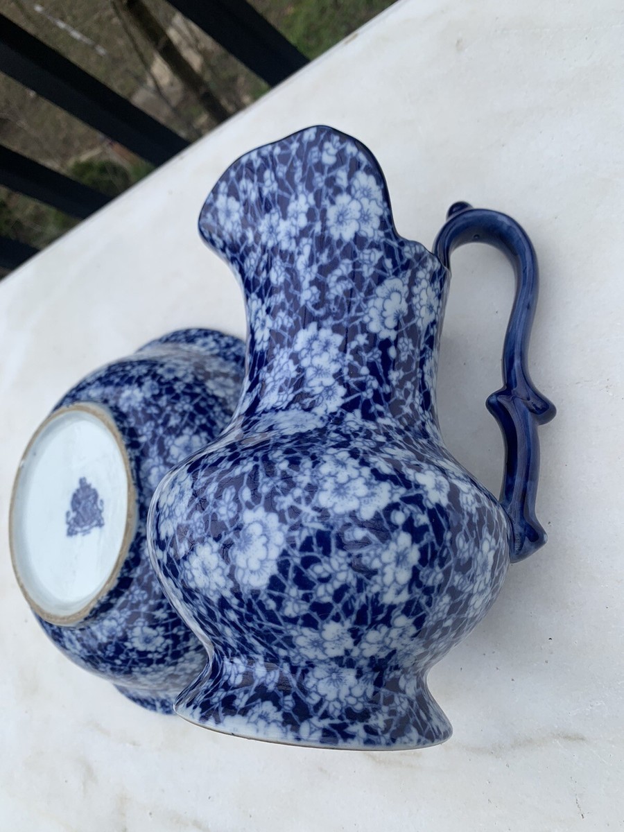 海浜はまなす！Victoria ware ピッチャ  イギリスヴィンテージ Antique Victoria Ware Ironstone Pitcher and Basin Blue Flow