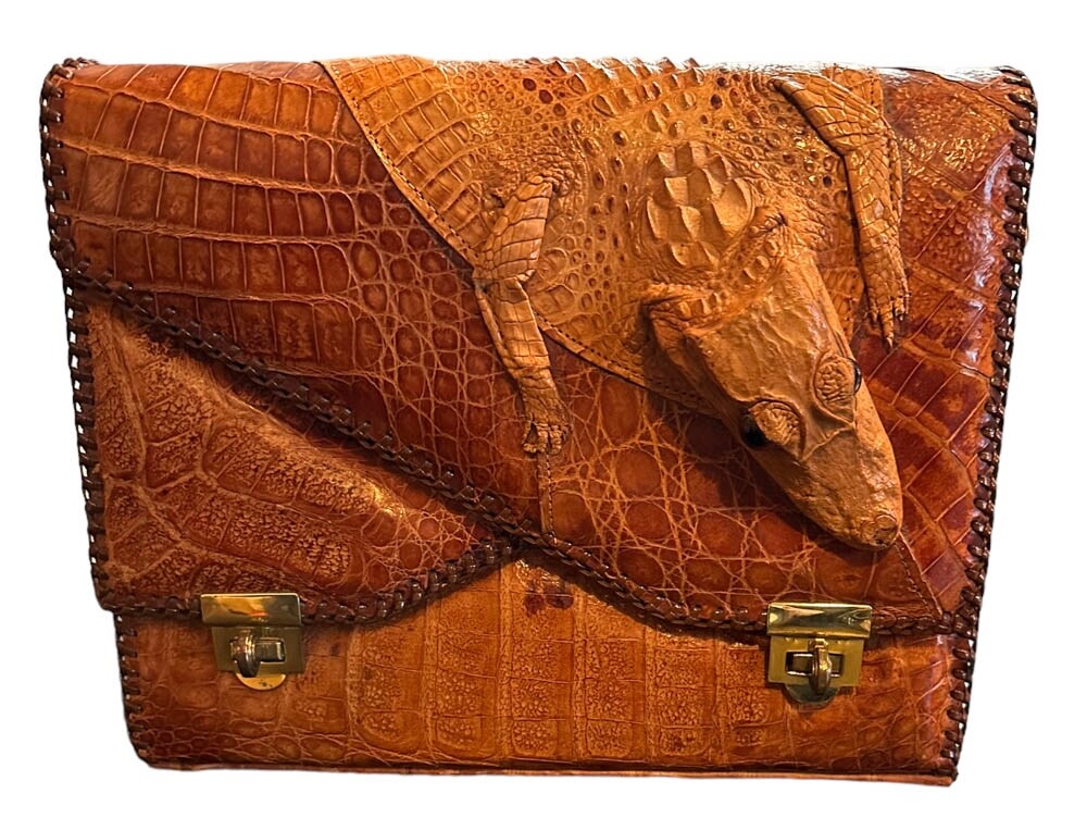 Large Vintage 1950's Tourist Trade Alligator Purse Taxidermy Body
