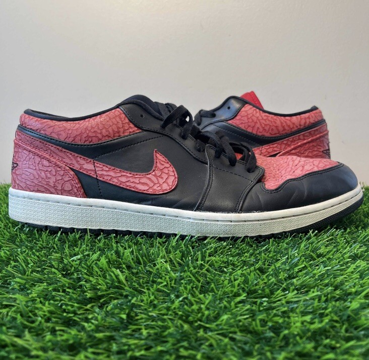 Nike Air Jordan 1 Retro Low Bred Elephant Print Red Size 15 Nike Air Jordan 1 Retro Low Bred Elephant Print Red Size 15