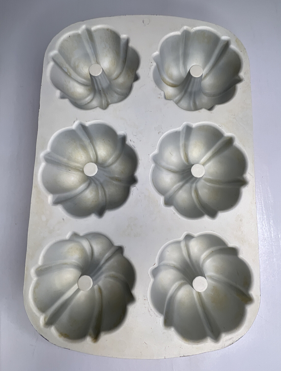 Nordic Ware BUNDT Bundtlette Aluminum Pan Orange Vintage USA