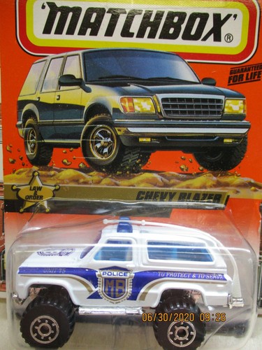 1999 chevy blazer white