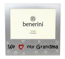 ' We Love Our Grandma ' - Photo Picture Frame Gift - 5 x 3.5 - Aluminium Silv...