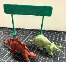 Vintage Marx Flintstones Playset Bedrock Sign, 2 54mm Dinosaurs