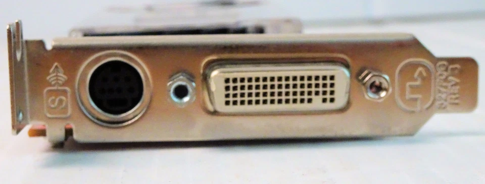 AMD ATI 102 B62902 RADEON VIDEO CARD MODEL B629 HD3400 0Y103D - Image 3 of 4