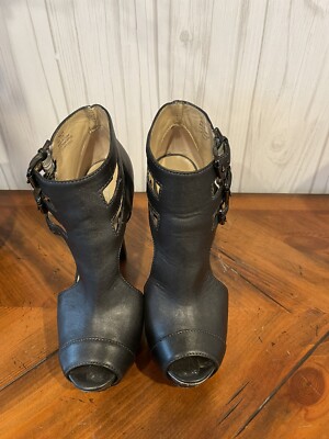 Velvet Angels Malice Leather Black Strappy Stiletto Heels Shoe Size 7.5/ 37.5