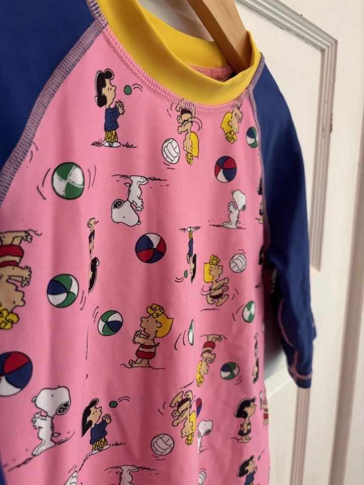 Top Hanna Andersson Niños Rosa Natación Antierupciones Snoopy Peanuts Manga 1/2 130 cm 8 Foto 2 de 4