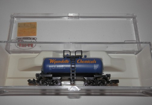 Atlas Spur N 40' Wyandotte Chemicals SHPX 3990 Bierdosen-Kesselwagen | Zustand: Used